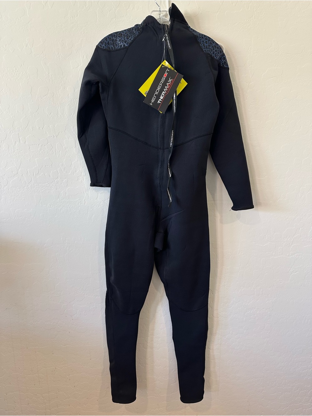 Henderson Thermax Titanium Wetsuit NWT Dive Wear Size Medium